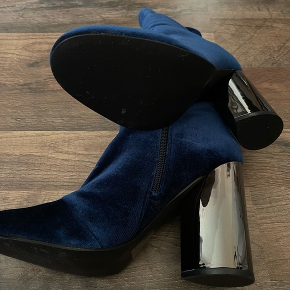 ALDO Blue Cassiedie Metallic Velvet Ankle Boots - Picture 4 of 6